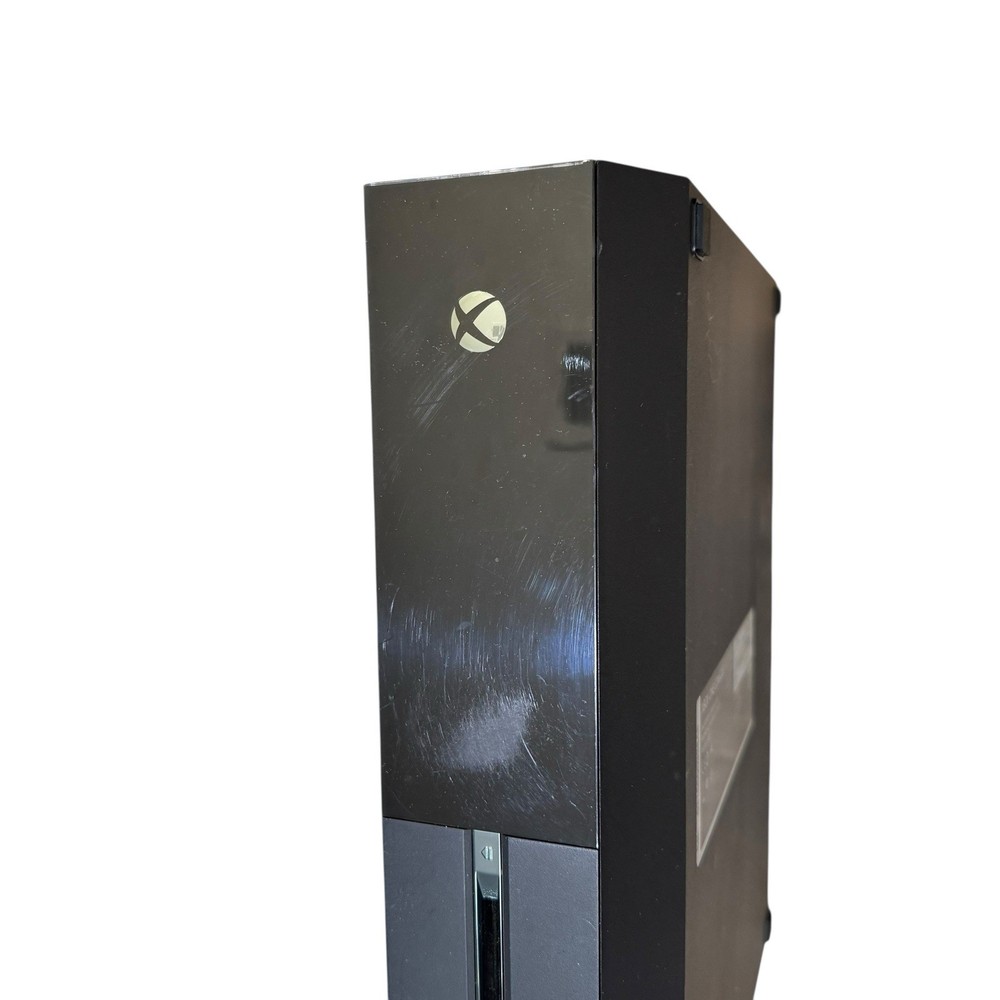 Microsoft Xbox One 500gb Console (1540) w/ Cables