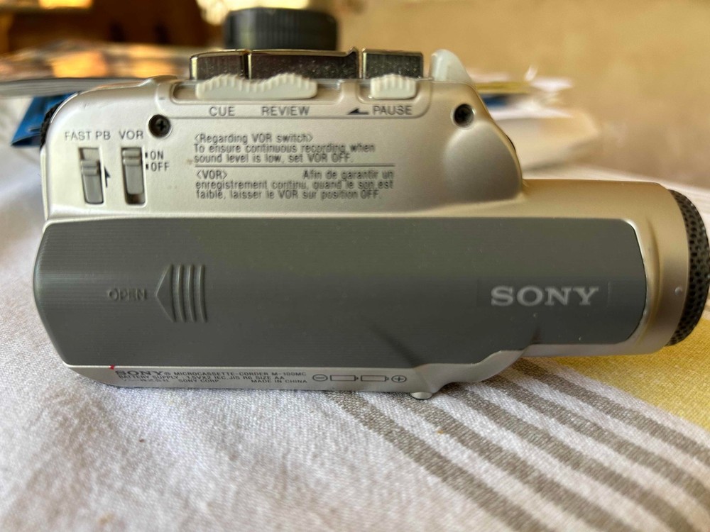 Sony Microcassette M-100MC Silver Handheld Microcassette Clear Voice Recorder