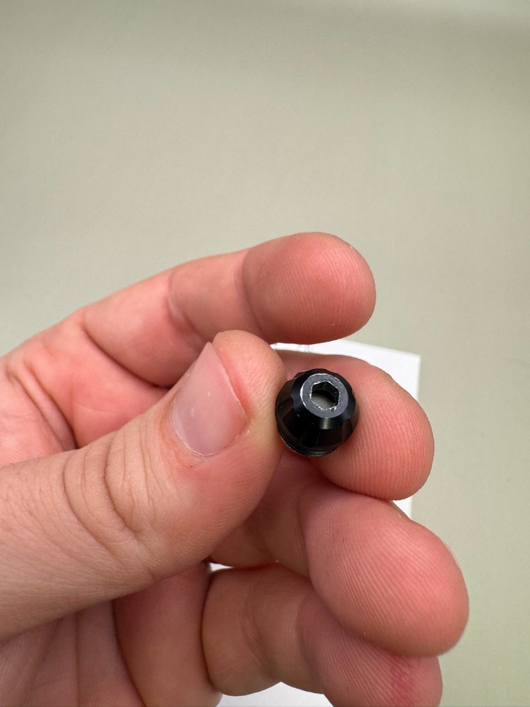 Mac Dev PB O6 Cyborg Detents-Gloss Black