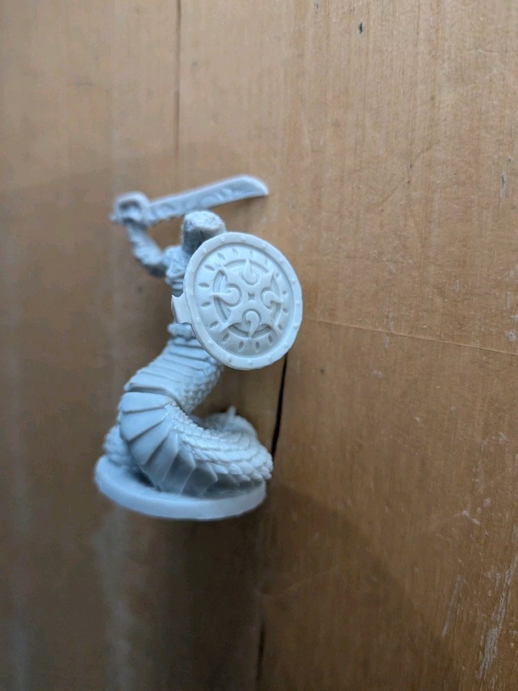 Reaper Bones 4 Nagendra With Sword And Shield Snakemen