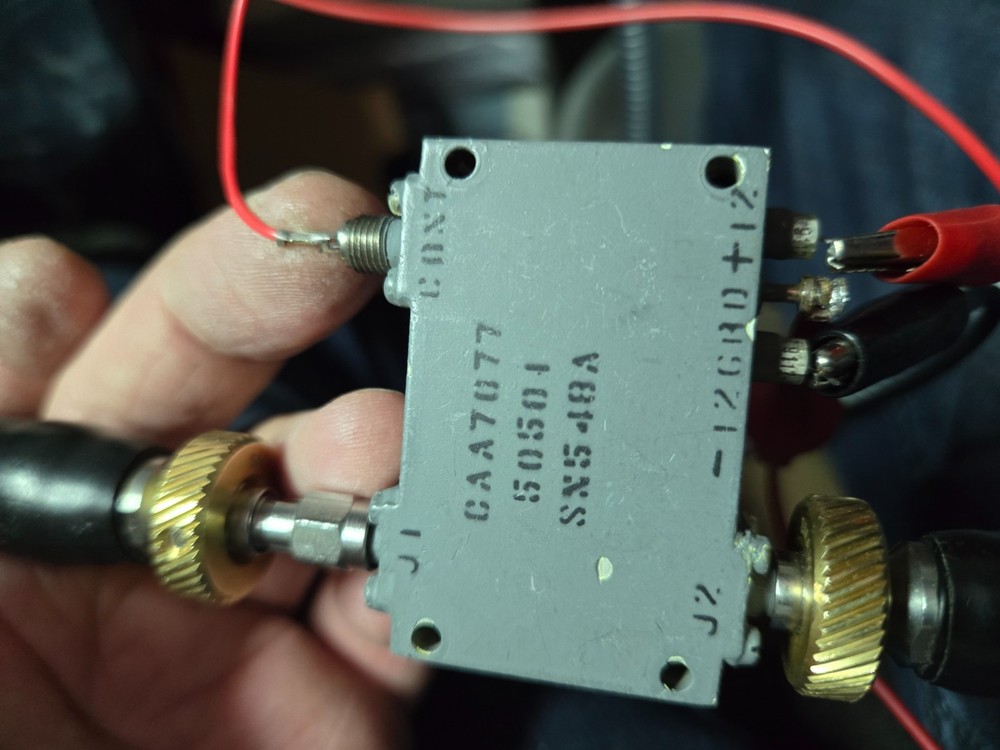 1 pc Emberguard Solutions) CAA7077 pin diode Switch 1-18 GHz Tested, see plot