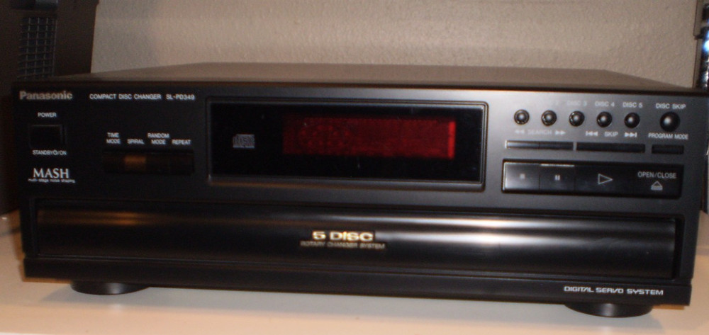 Panasonic Compact 5 Disc CD Changer SL-PD349 No Remote