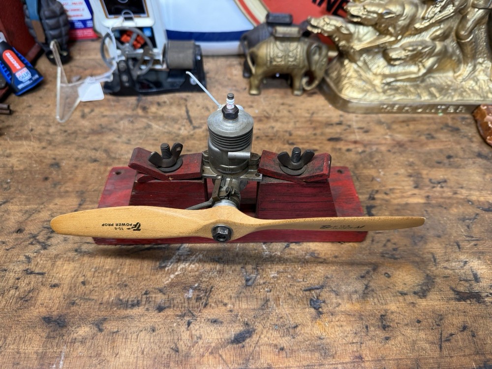 Rogers "29" RC Airplane Engine 1946 Good Condition