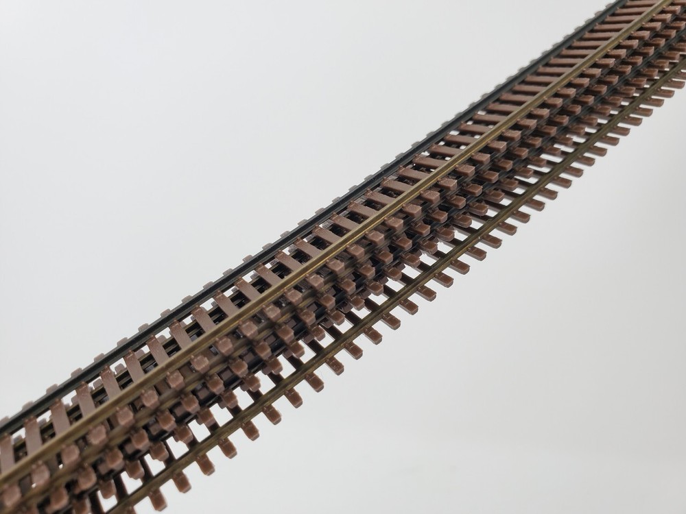 Micro Engineering N Scale ~ Code 55 ~ Weathered 36" Flex-Trak 12 Pieces ~ 12-124