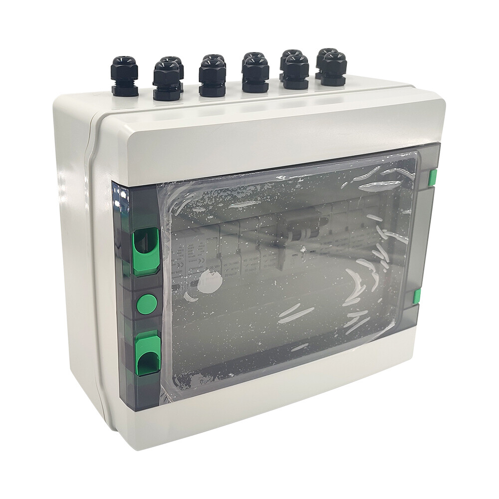 Solar PV Combiner Box Plastic 15A 4strings 550VDC Circuit Breaker Solar Panel