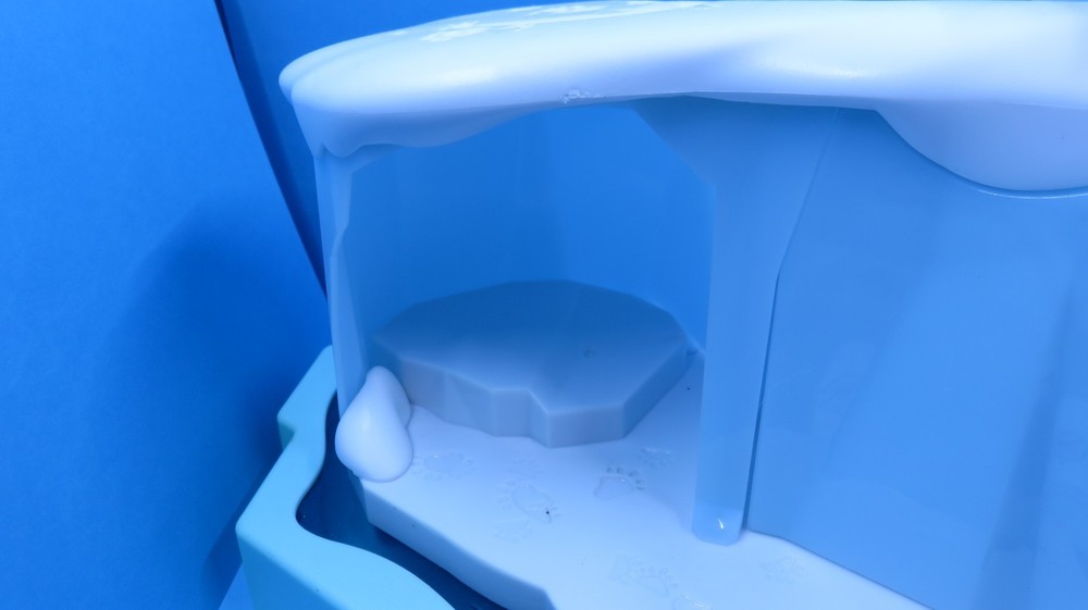 Hexbug Lil' Nature Babies Icy Cavern Polar Bear Playset