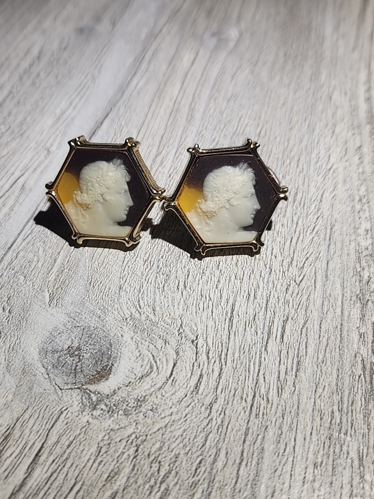 Unbranded Cameo Cufflinks