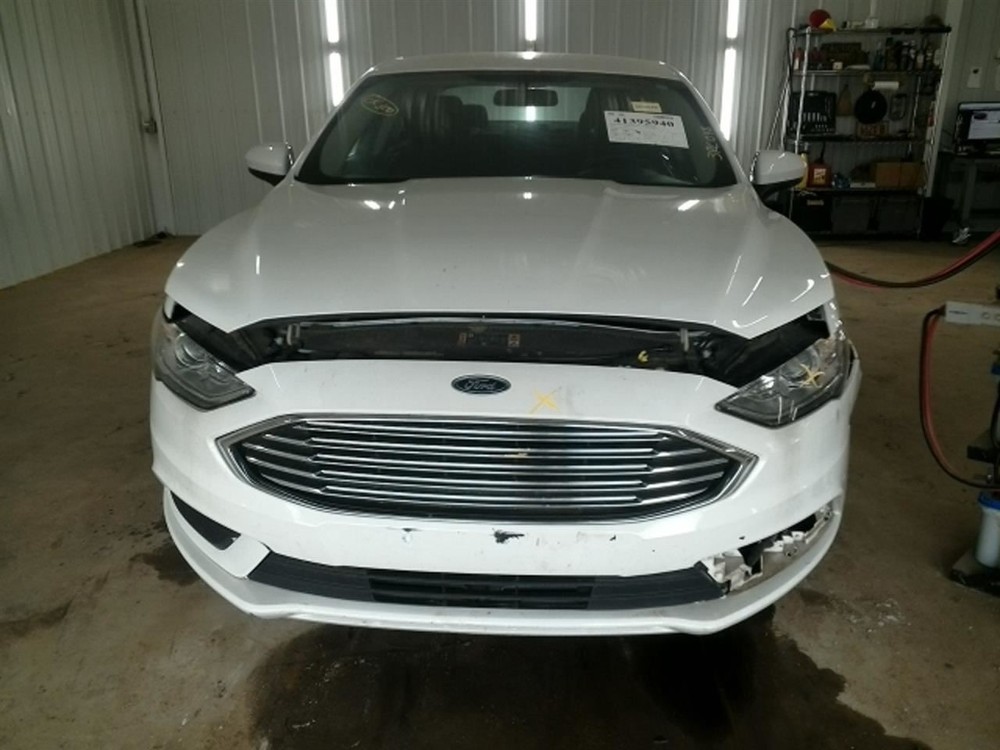 FUSION 2017 High Mounted Stop Light 104824032