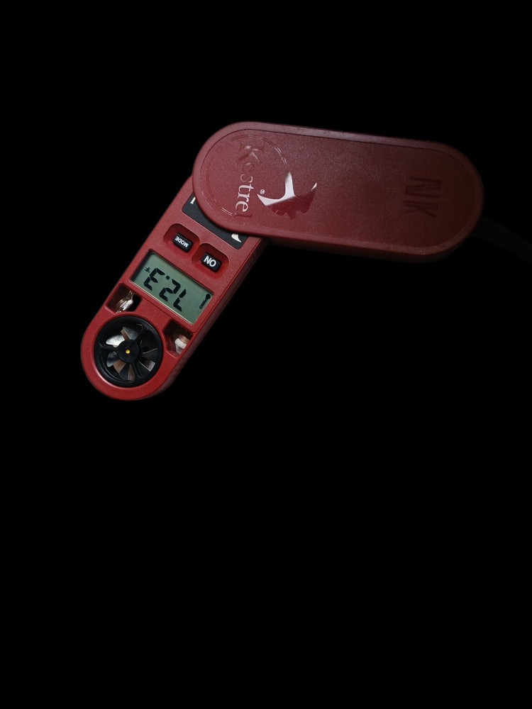 Kestrel 3000 Handheld Vane Anemometer with Temperature Measurement