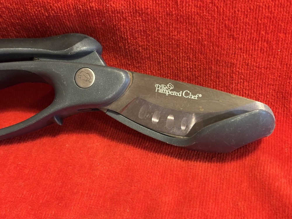 Pampered Chef Salad Chopper - Pre owned