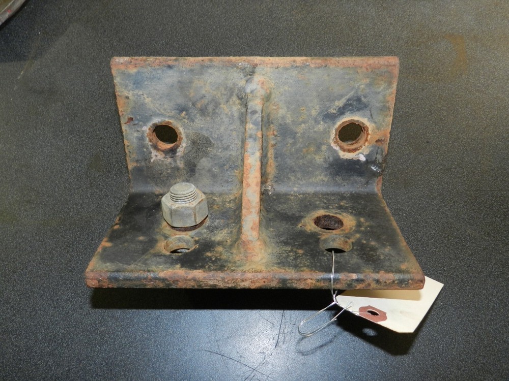 TAFE 45DI Tractor Stabilizer Bar Bracket