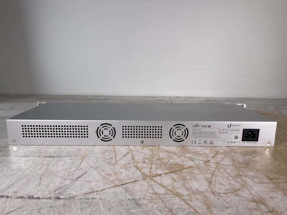 UBIQUITI USG-PRO-4 UNIFI SECURITY GATEWAY PRO