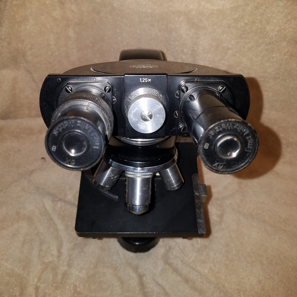Vintage Ernst E Leitz WETZLAR GmbH Binocular Microscope with case GERMANY TESTED
