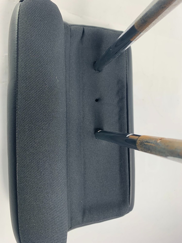 2014-2018 Jeep Cherokee OEM Second Row Headrest Center 1VL34LC5AA