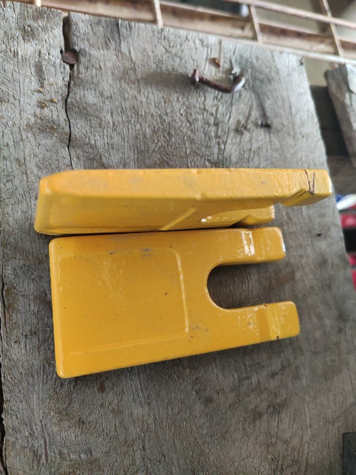 1x AUGER TOOTH / TEETH - AUGER TORQUE DIGGA