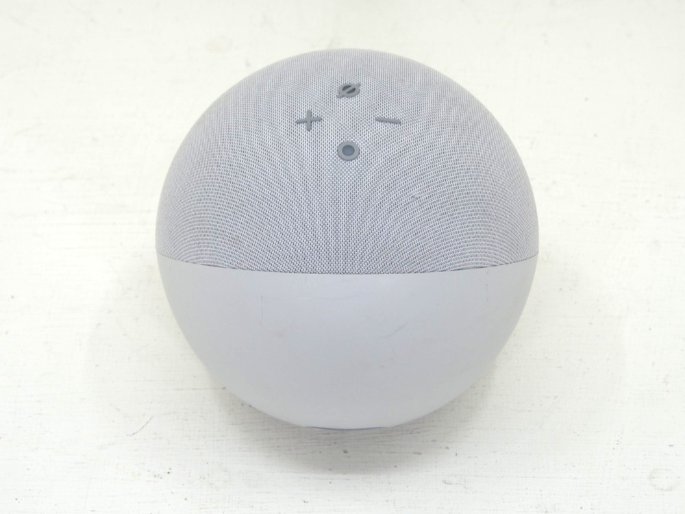 Amazon Echo Dot 5th Generation White C4E8S3 DEFECTIVE READ!!