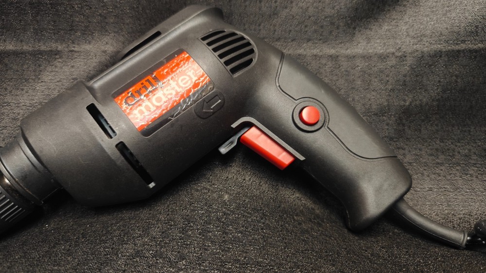Drill Master 120 Volt 3/8" Variable Speed Reversible Electric Drill Item 60614