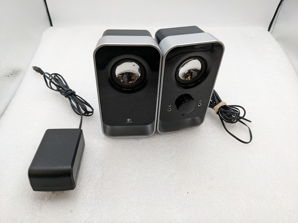 Logitech LS11 S-00035 3.5mm Desktop PC Computer Stereo Speakers