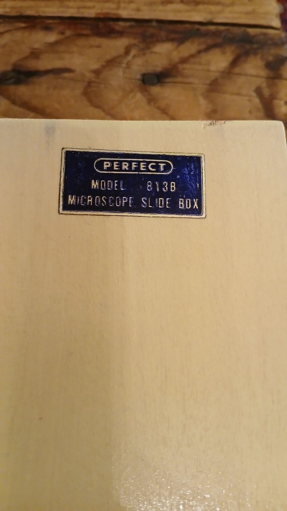 VINTAGE PERFECT MICROSCOPE MODEL 805 WITH ACCESSORIES