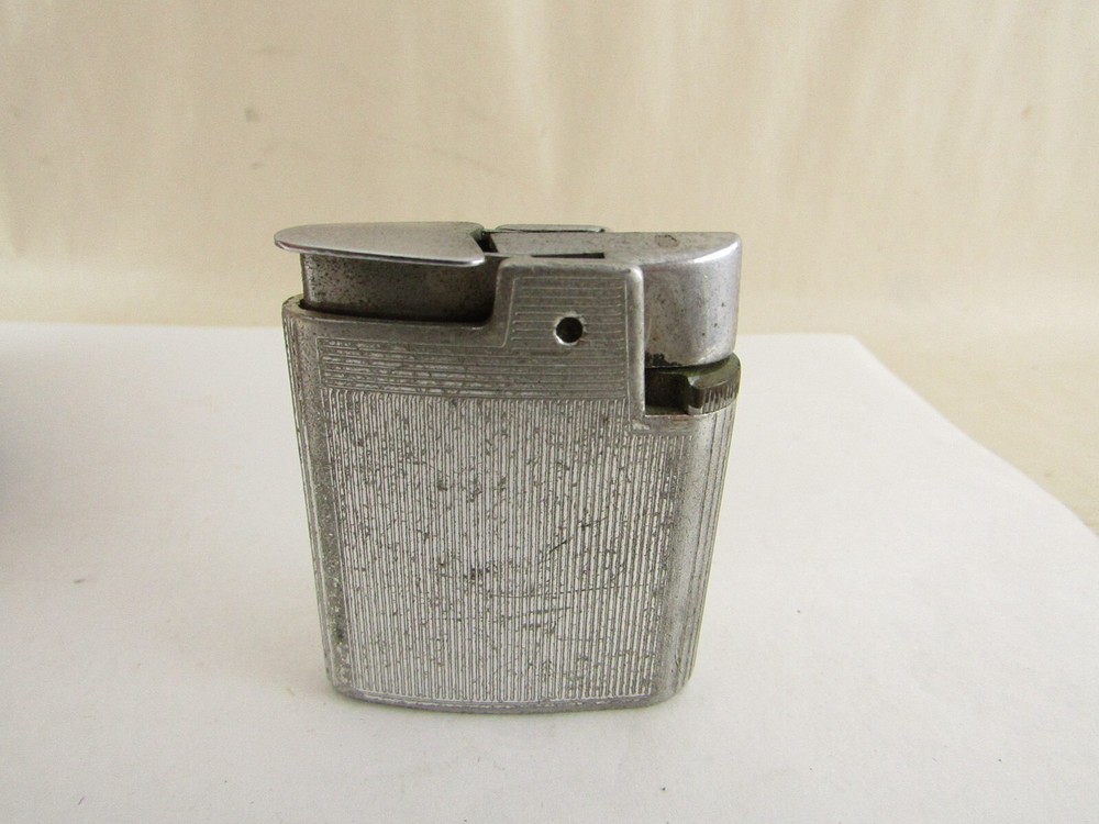 Vintage Ronson Lighter In Case
