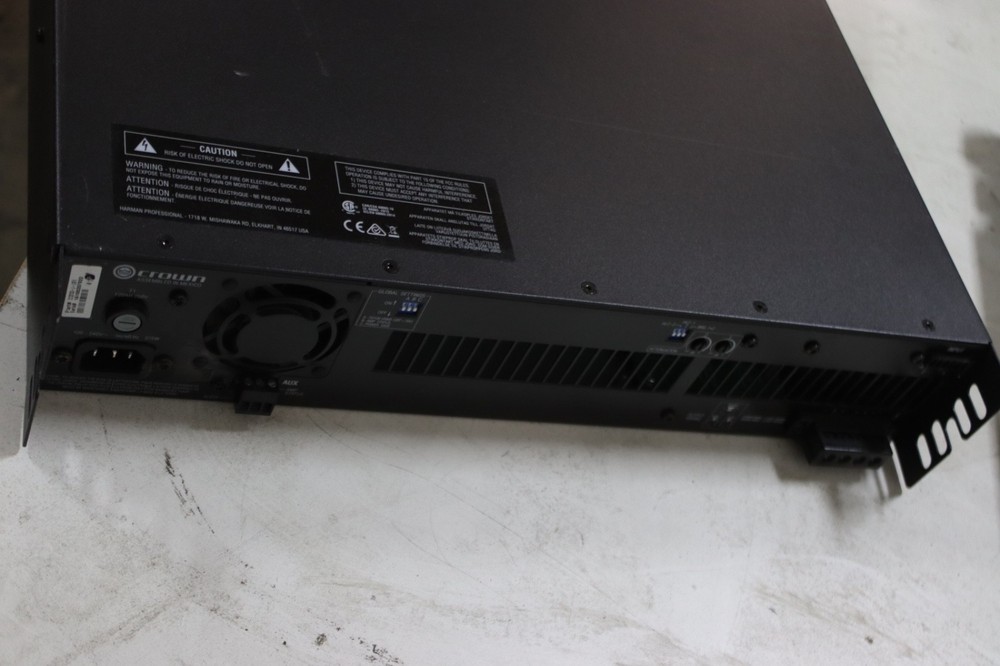 CROWN CDi DRIVECORE 2|300 AMPLIFIER