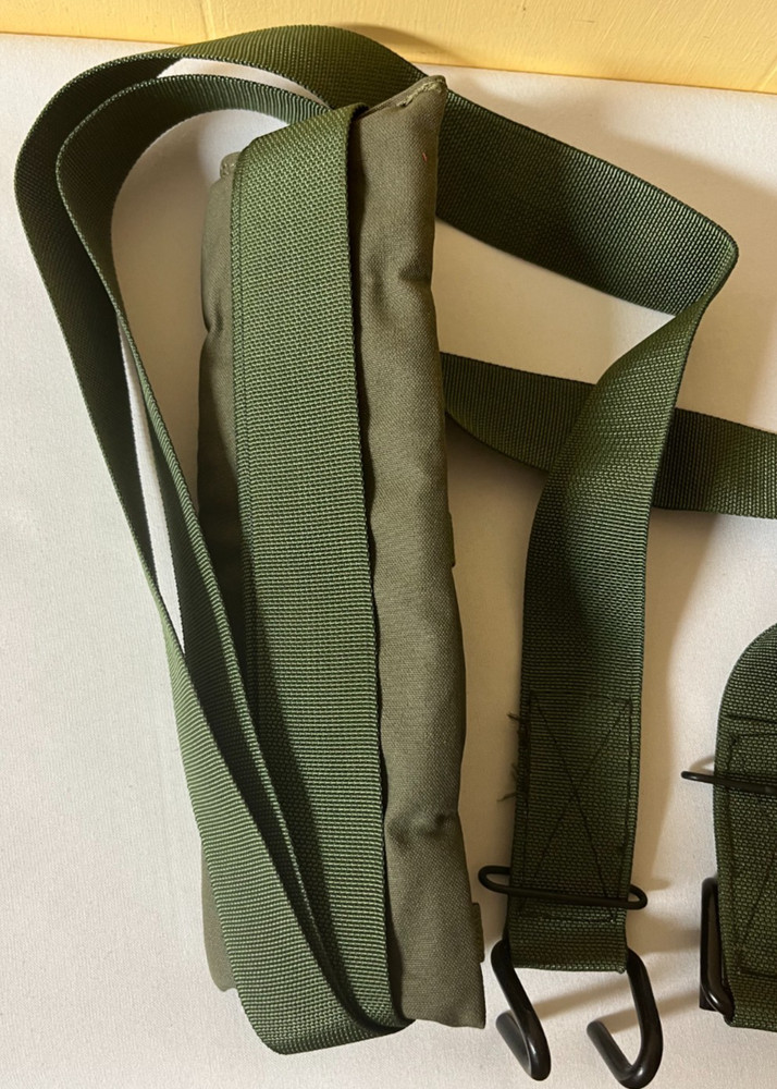 NEW MILITARY GREEN TIE DOWN w/ PADDING