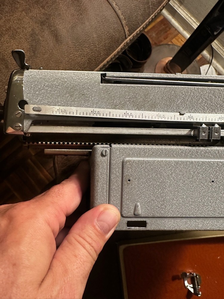 Olympia 1958 SM3 grey Typewriter with Case