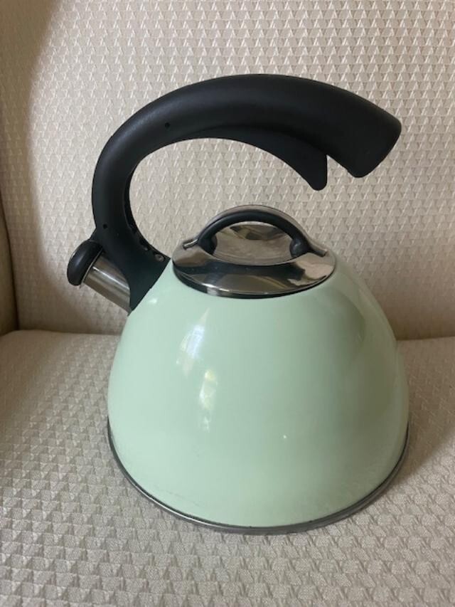 Stove Top Water Tea Kettle Green Whistle C Handle  2.0 Quart