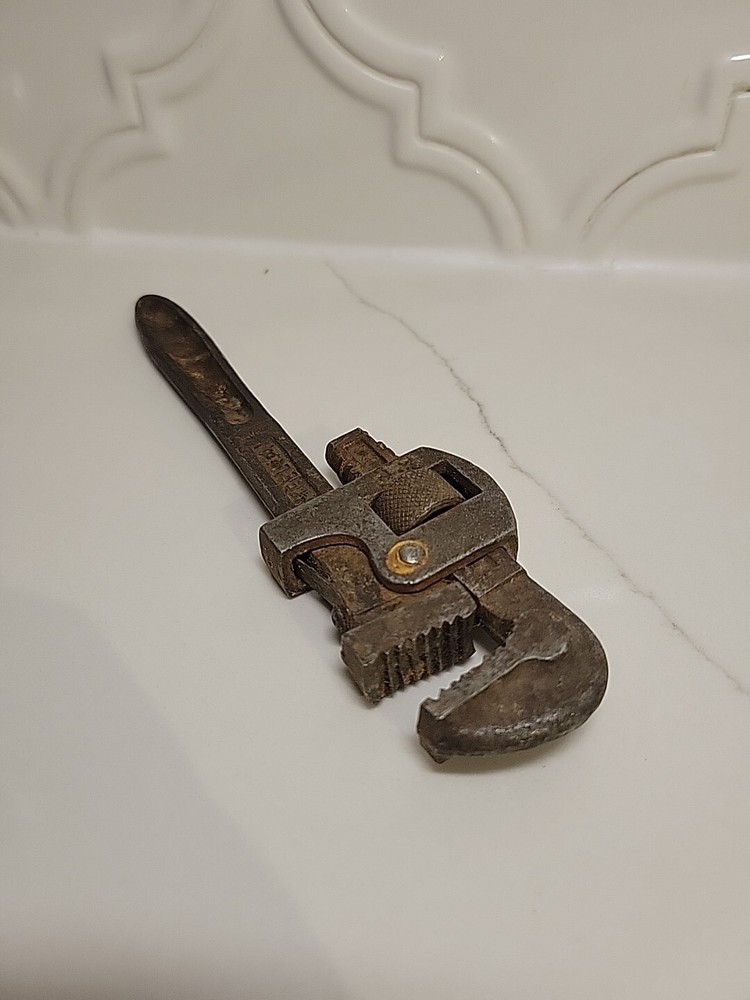 Worth 8 Pipe Wrench Vintage