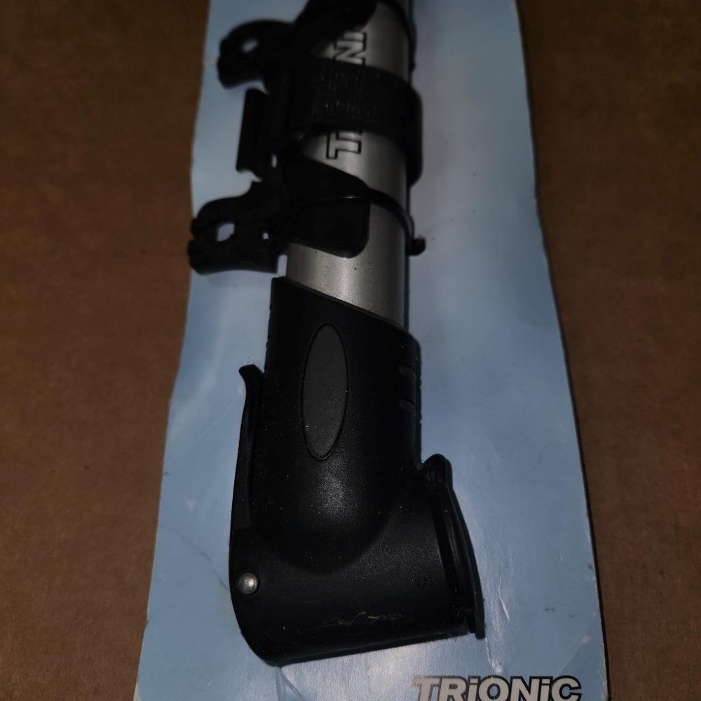 Veloped Mini Hand Pump & Mounting Bracket for Bicycle Trionic Silver/Black