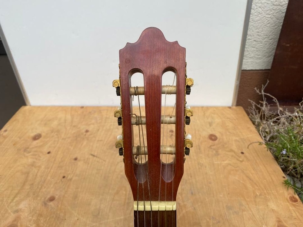 Stafford SSC450 Electro Classical Guitar With Nylon Strings, Used