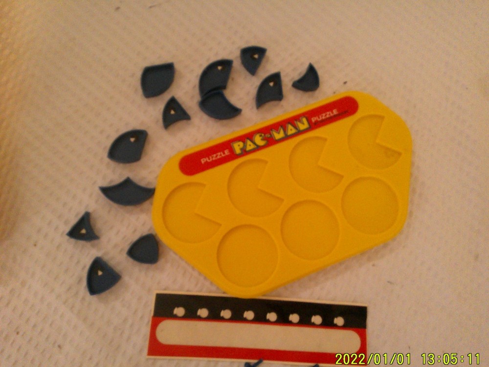 VINTAGE MILTON BRADLEY PAC-MAN TWO CHALLENGING PUZZLE