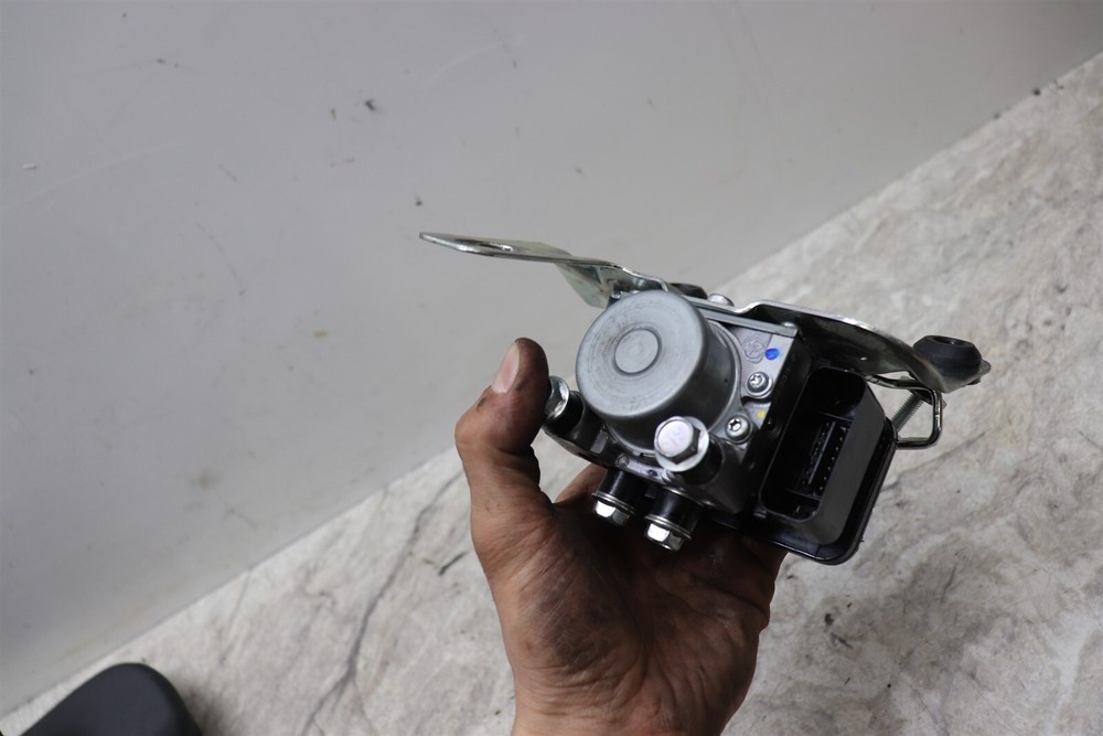2017-2024 Suzuki GSXR1000 ABS Pump Brake Control Unit Module
