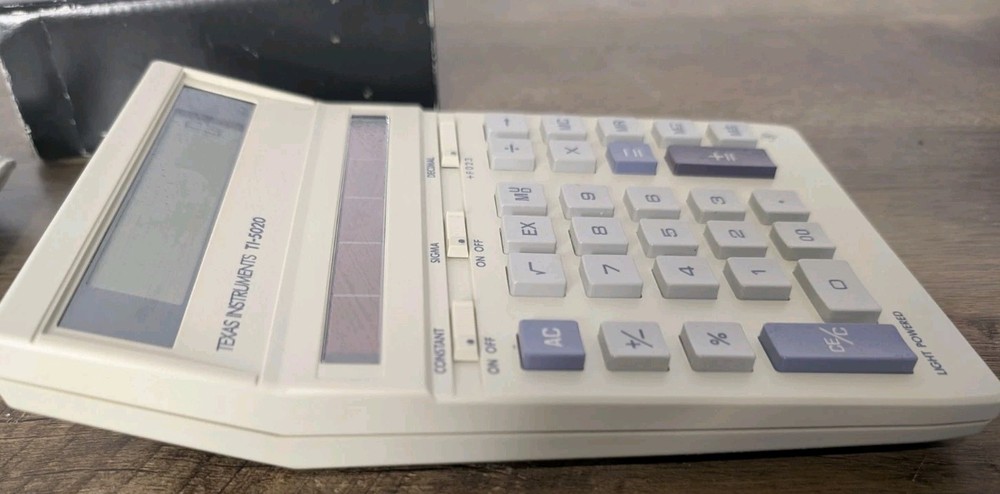 Texas Instruments TI-5020 Electronic Calculator Vrg Light & Solar Powered W/ Box