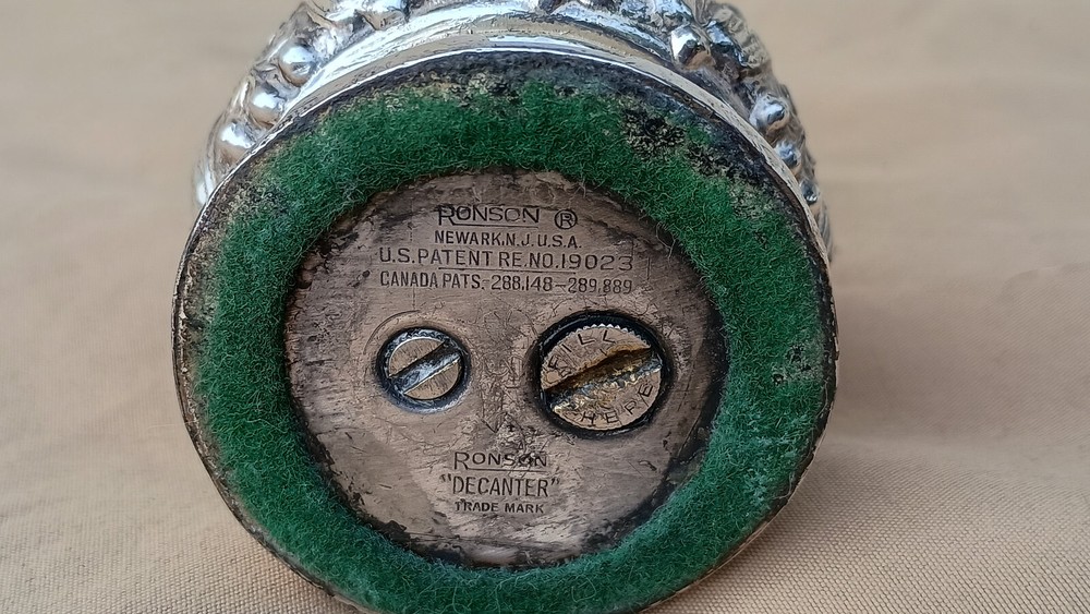 Vintage Ronson Decanter Desk Lighter - Untested As Is