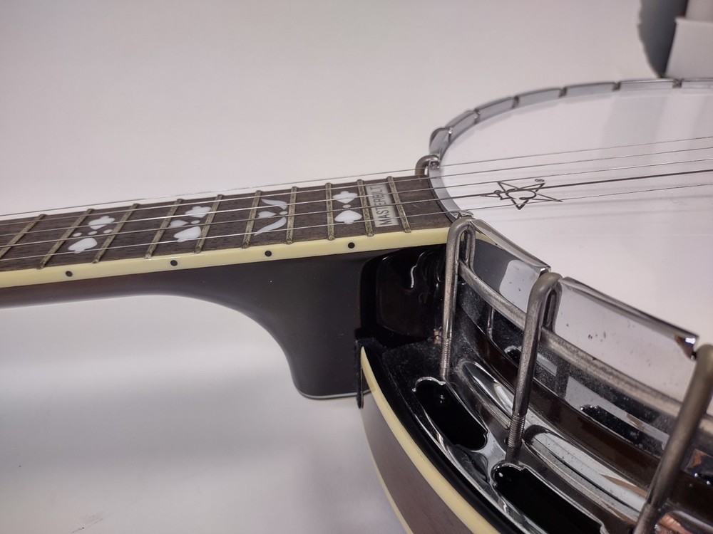 Epiphone Masterbuilt MB250 Classic Resonator Banjo with hard case