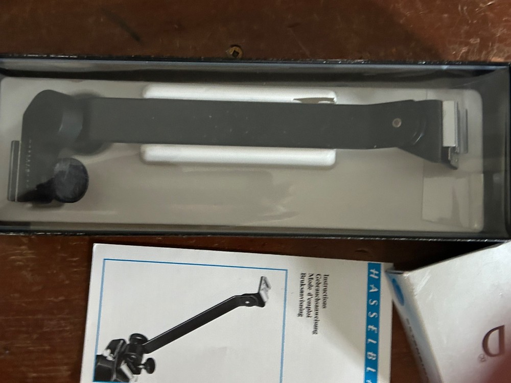 Hasselblad Flash Extension Arm w/ Original Box (45098) (Mint)