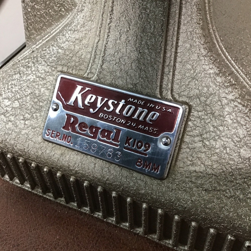 VNTG Working Keystone Regal K109 8mm Projector with Case