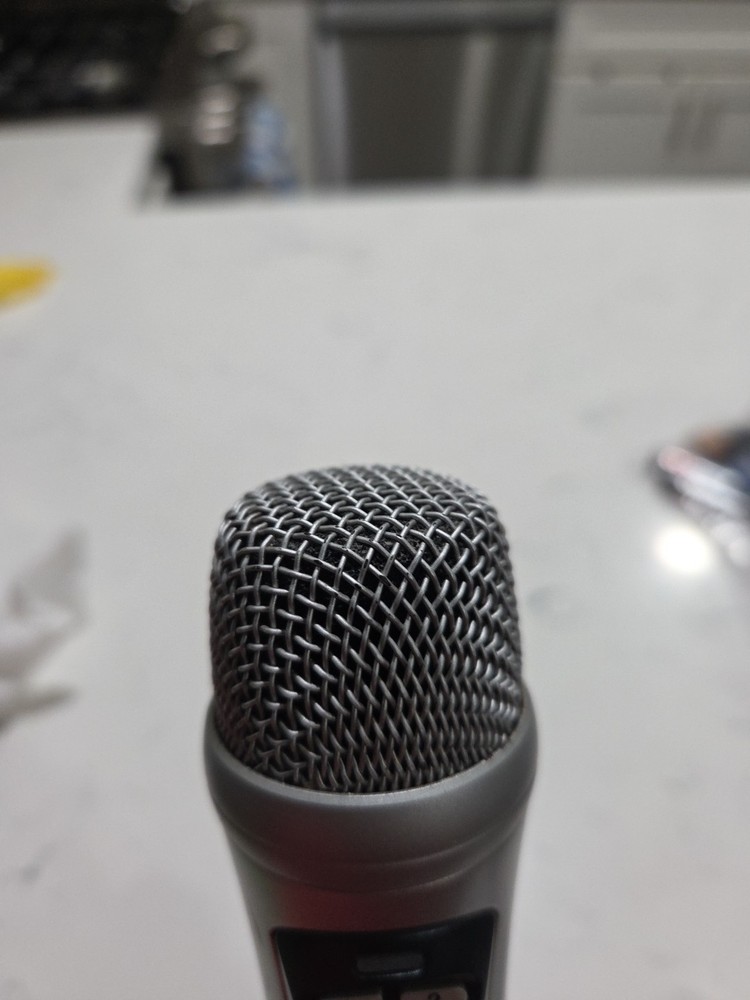 Magic Sing ET18K Portable Karaoke Microphone