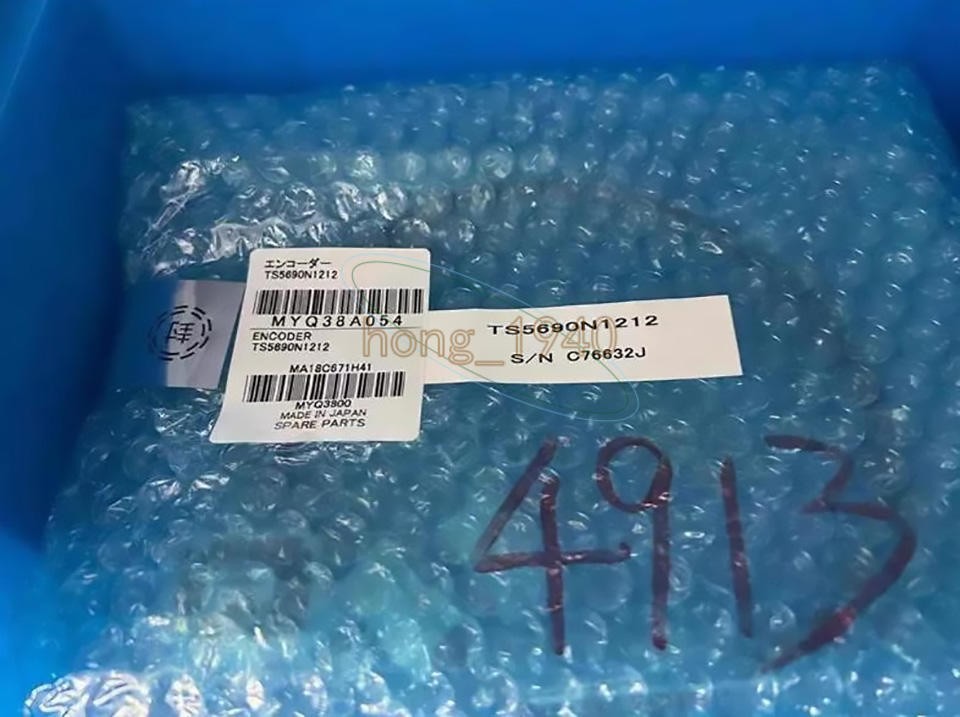 ONE NEW MITSUBISHI SPINDLE ENCODER TS5690N1212