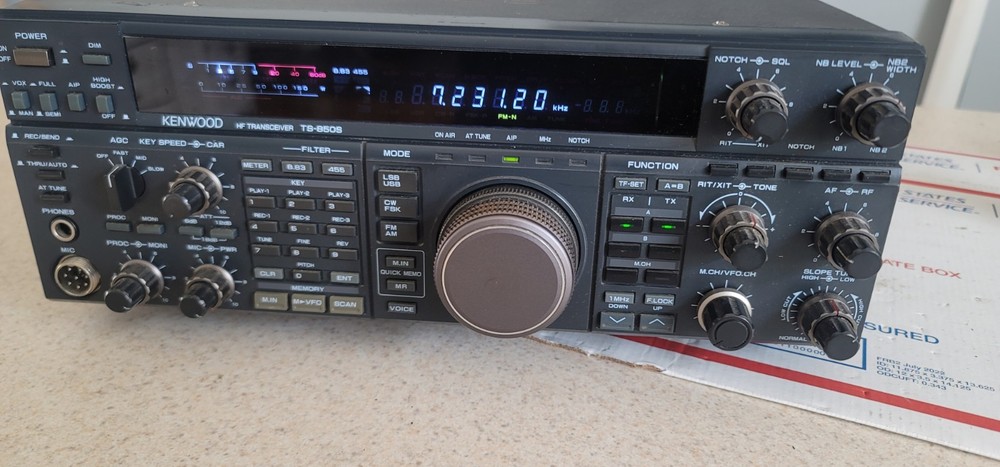 KENWOOD TS 850S HF TRANSCEIVER