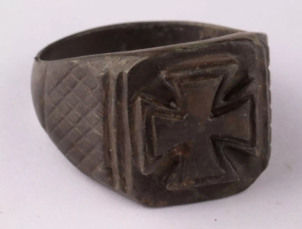 WW 2 GERMAN IRON CROSS RING