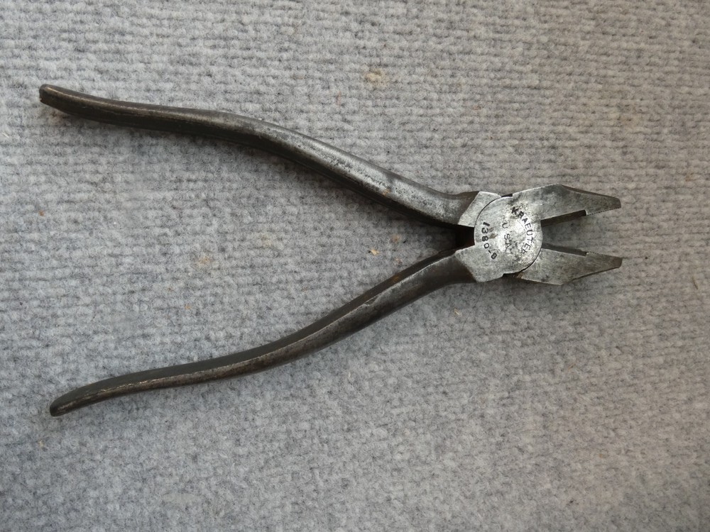 VINTAGE KAREUTER PLIER 1380-8