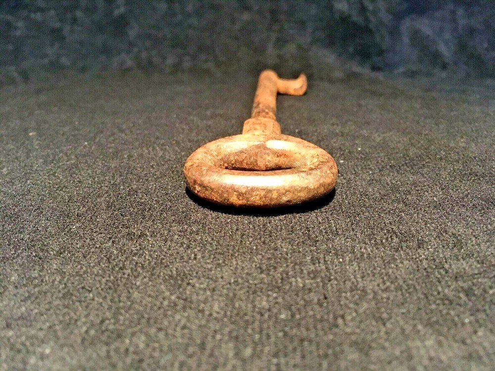 Antique Iron Skeleton Key