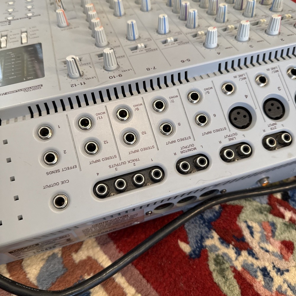 Tascam Digital PortaStudio 564 - Powers On / Untested