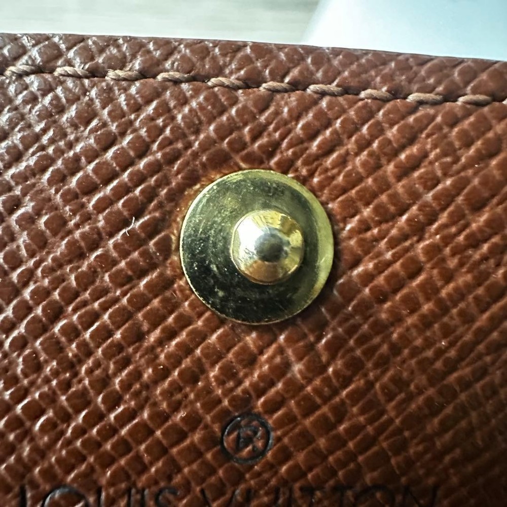 LOUIS VUITTON Monogram Key Case TH0041