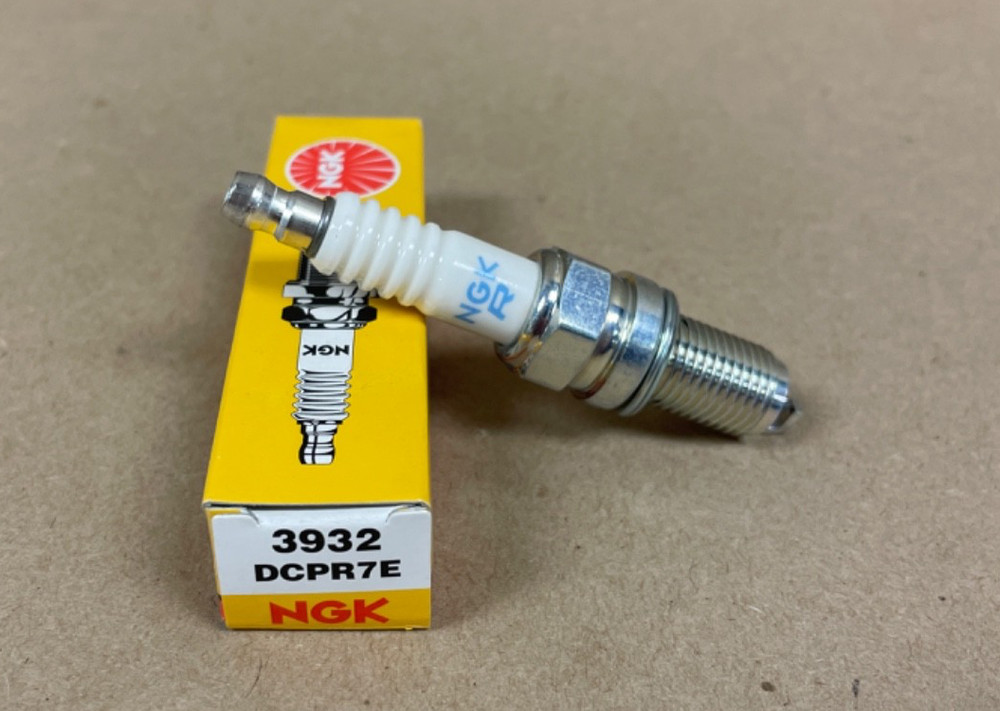 New NGK DCPR7E 3932 Spark Plug