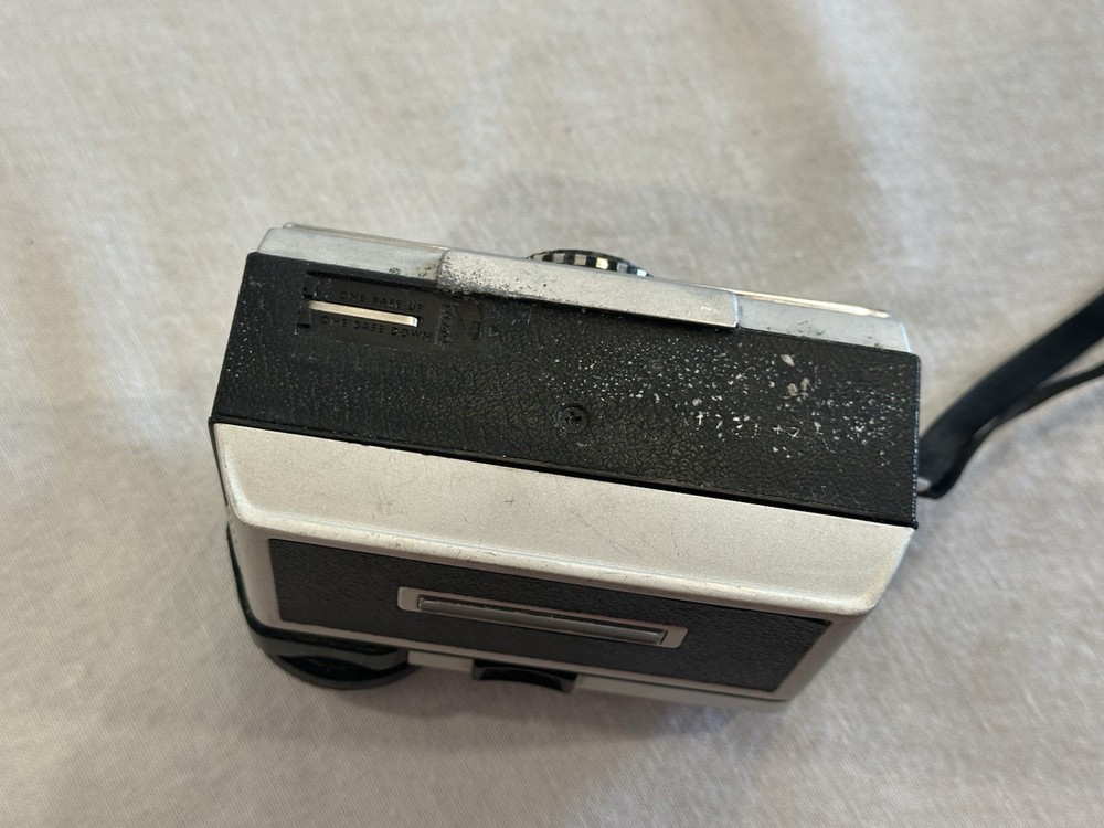 KODAK INSTAMATIC 404 CAMERA Untested