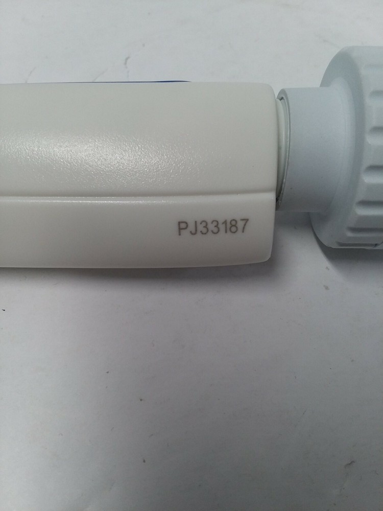 Heathrow Scientific HS120106 Pearl Adjustable Volume Micro Pipette