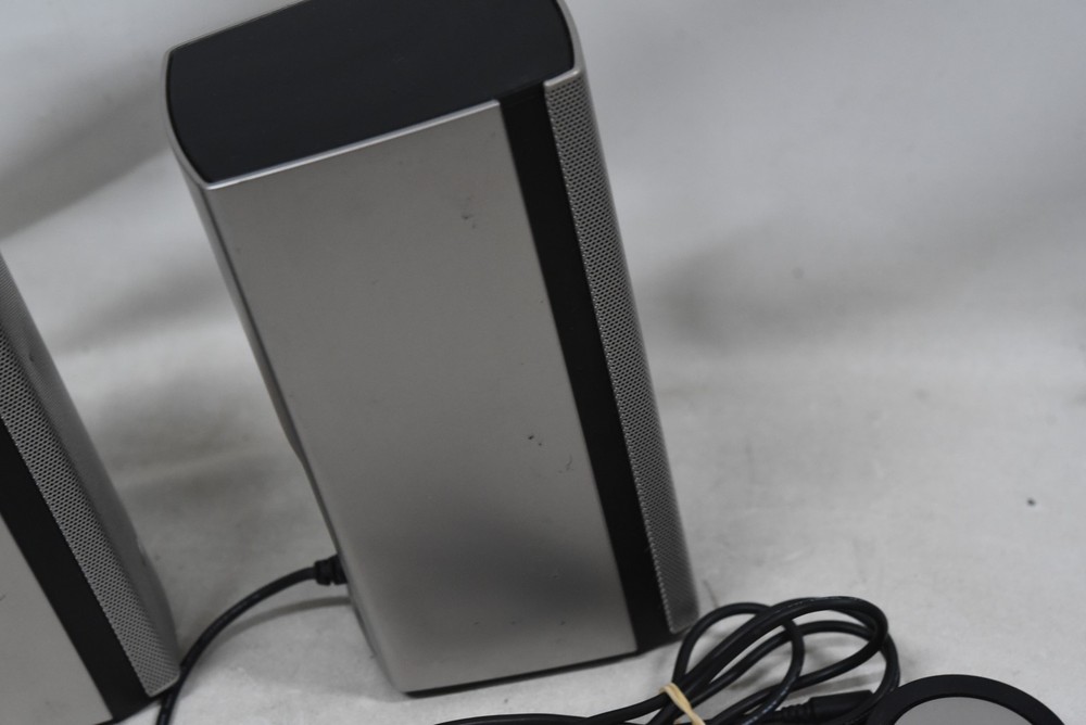 Bose Companion 20 Multimedia Speaker System with Volume Controller - Silver